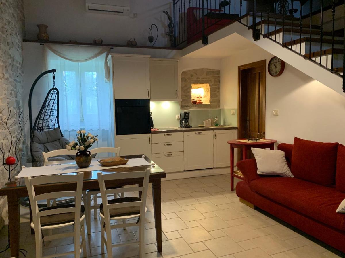 Holiday Home Mattiuzi Nedescina ภายนอก รูปภาพ