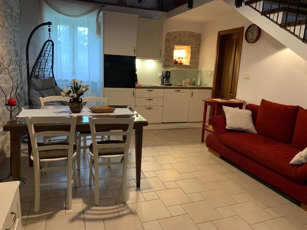 Holiday Home Mattiuzi Nedescina ภายนอก รูปภาพ